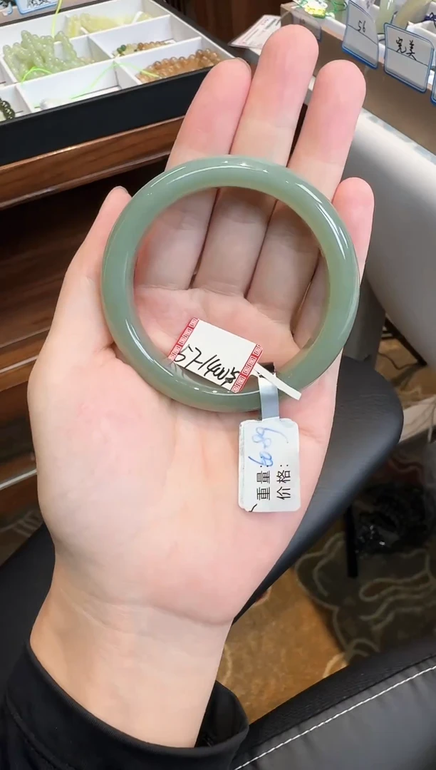 未镶嵌手镯和田玉57-