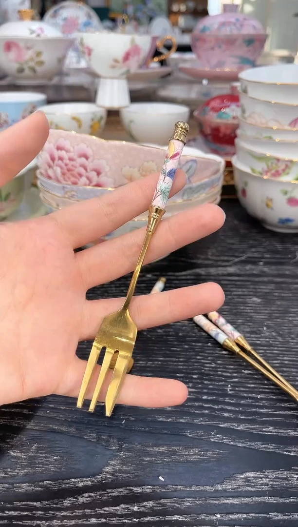 不锈钢1个   粉 叉