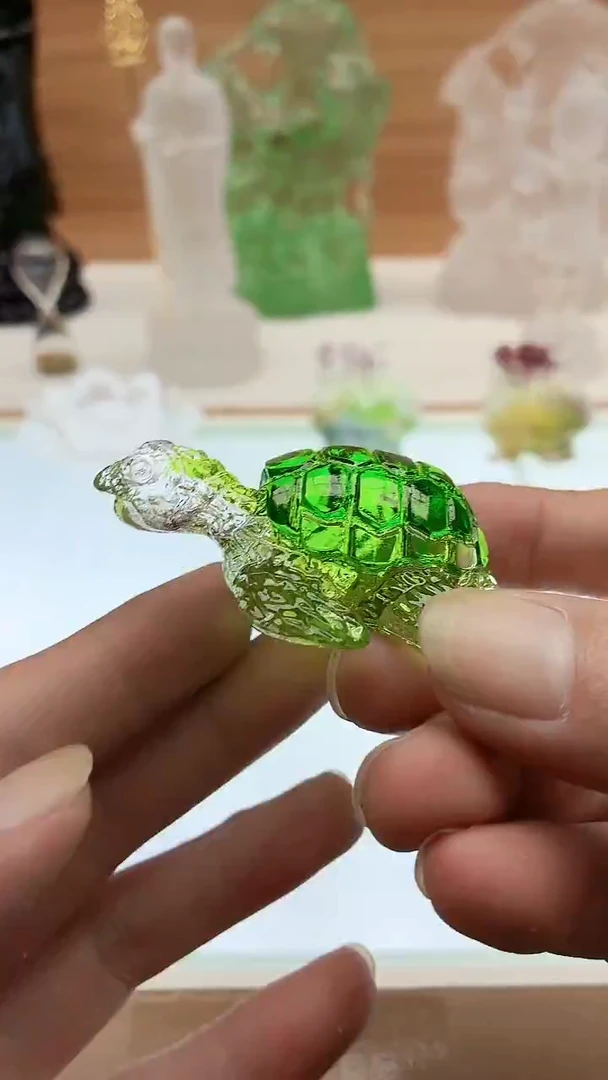 颈饰琉璃海龟手把件绿色