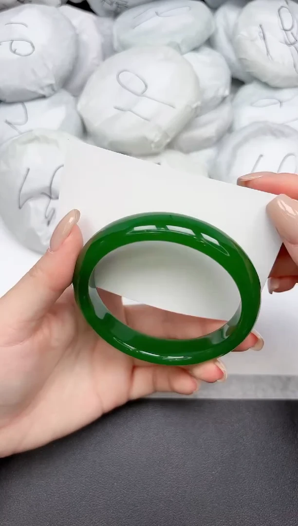 未镶嵌手镯石英质玉20/62.3