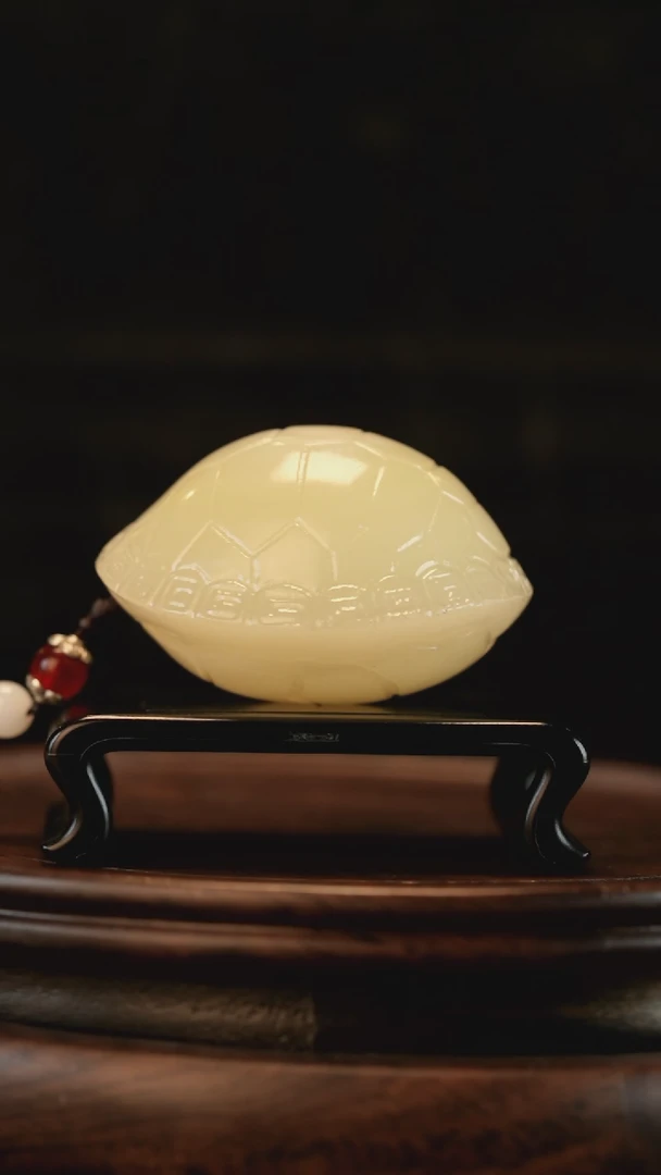 云南石竹叶青雕刻：富甲天下