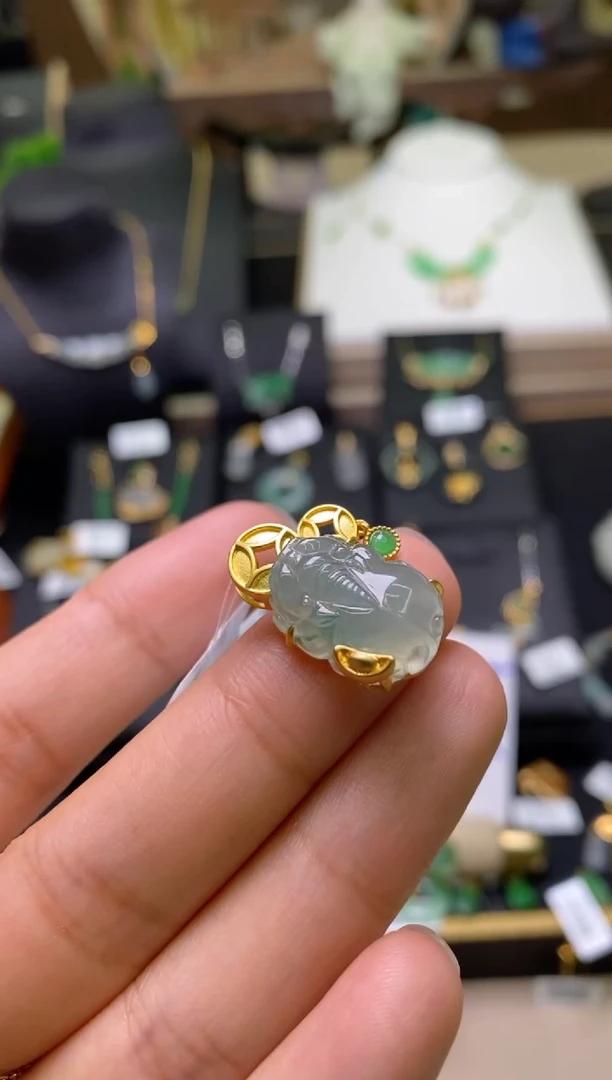 【闪购商品】翡翠颈饰18K金镶嵌净货16145