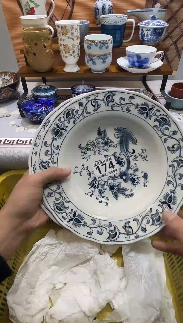 摆件悠***?瓷片瓷片瓷片