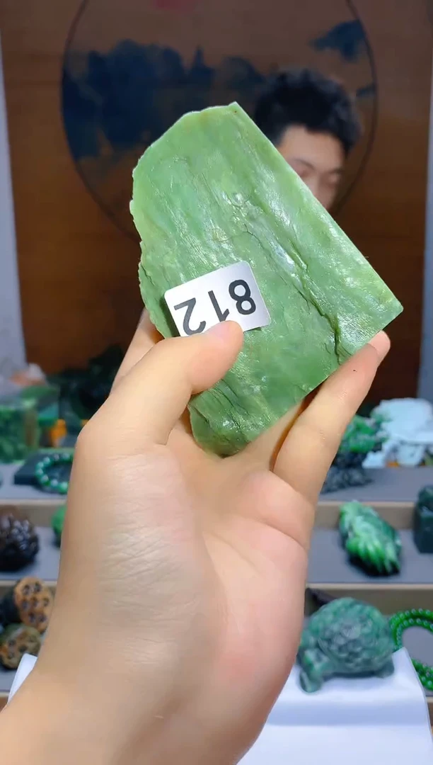 和田玉（碧玉）未镶嵌珠宝半成品1