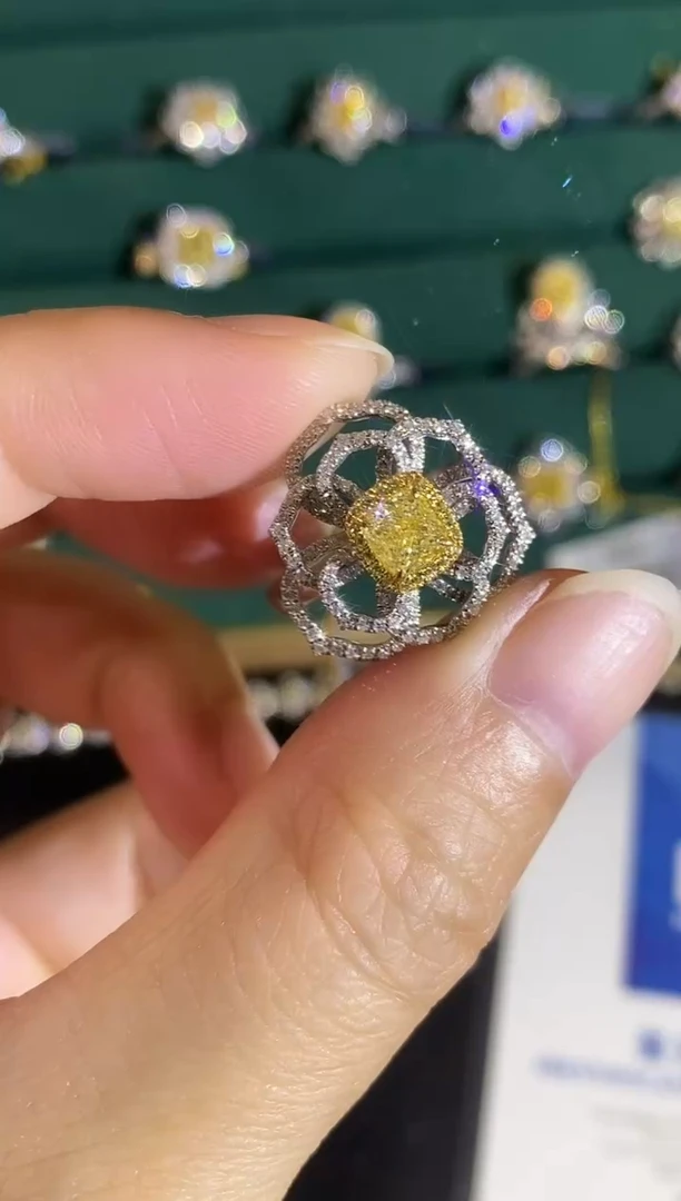 18K金镶嵌戒指钻石334