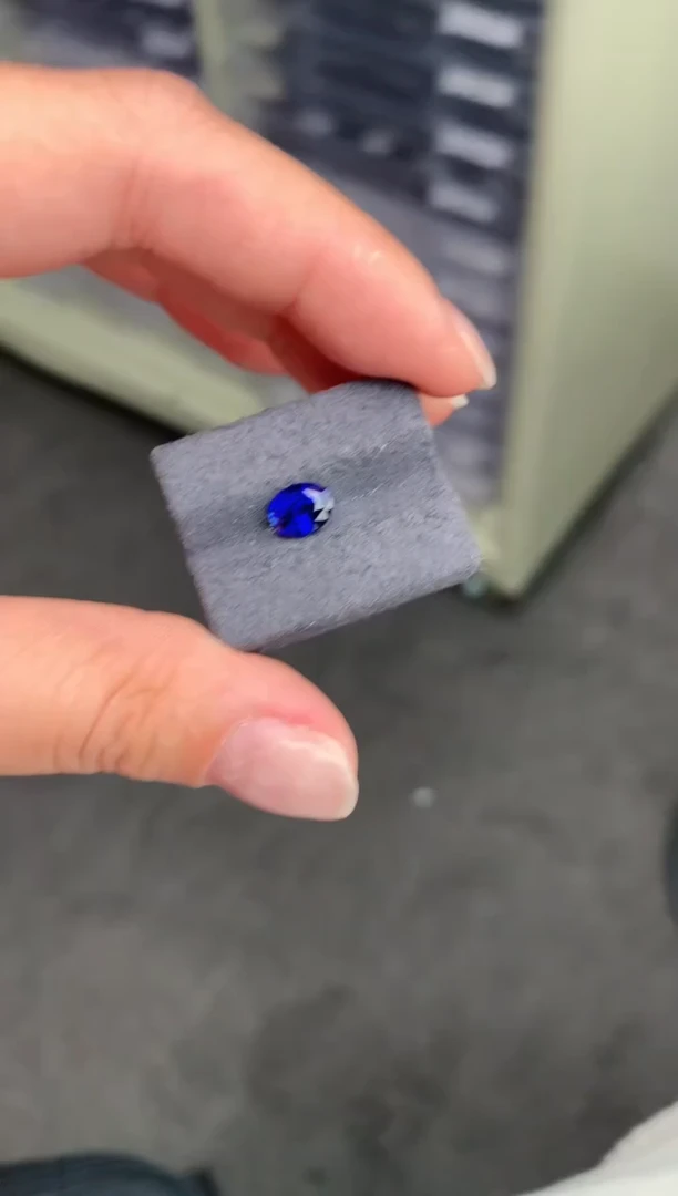【闪购商品】蓝宝石裸石未镶嵌1.6ct皇家蓝