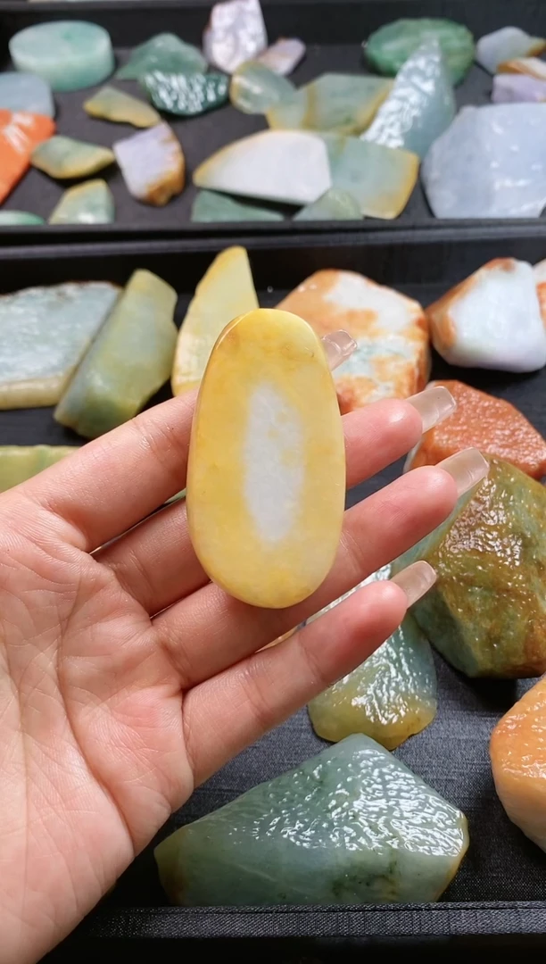 翡翠裸石翡翠挂件裸石