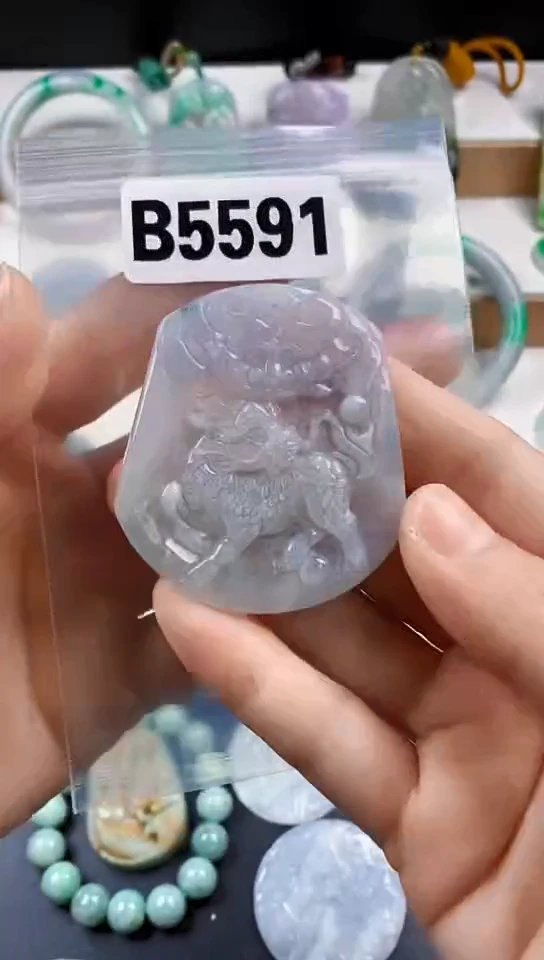 颈饰未镶嵌翡翠天然翡翠吊坠挂件