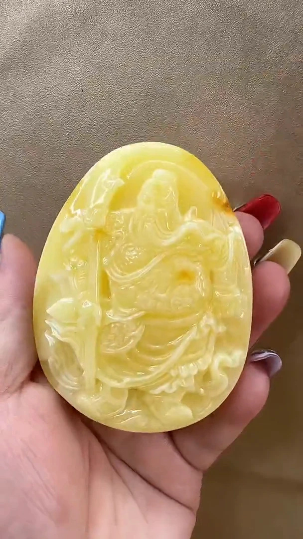 未镶嵌颈饰琥珀吊坠