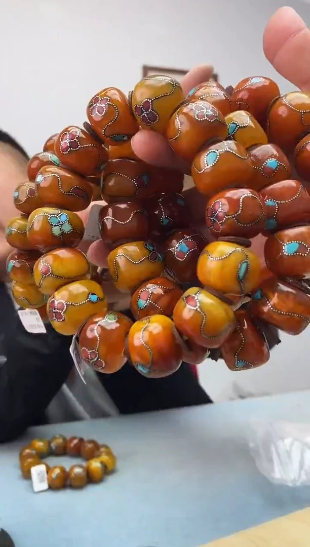 琥珀未镶嵌珠宝奇石假一罚十，多样性发一件0102