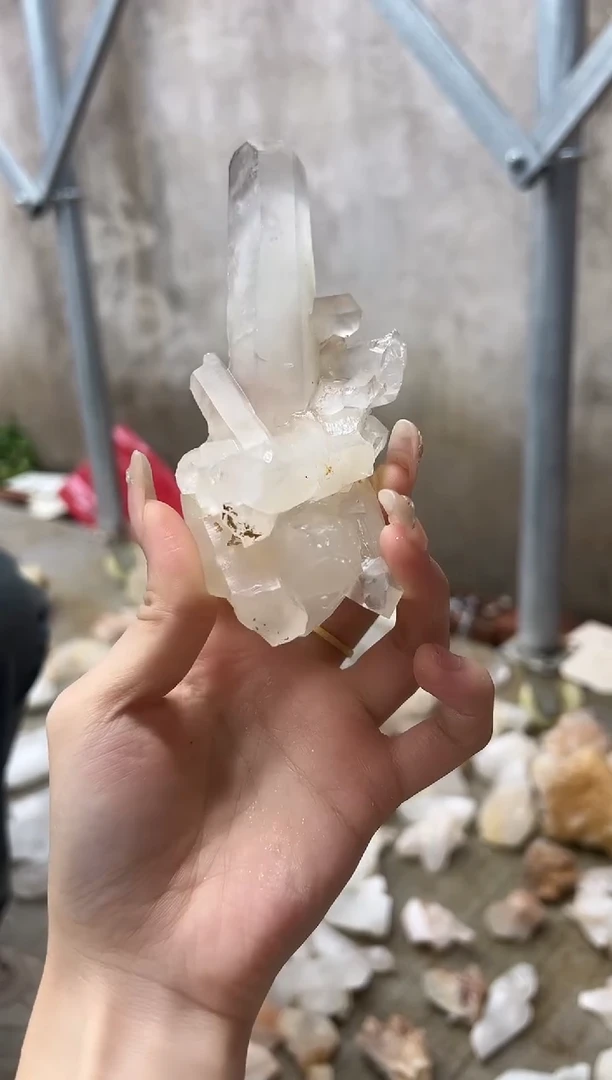 未镶嵌大型摆件（非配饰）水晶小**哥602