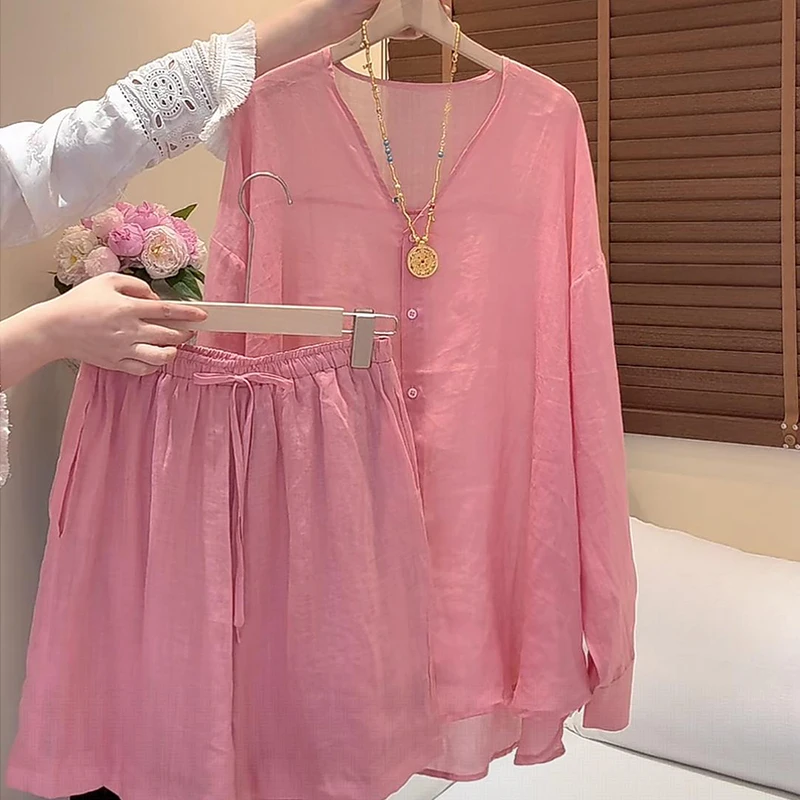 夏日松弛感苎麻衬衫套装女轻薄舒适V领长袖防晒衣短裤休闲两件套