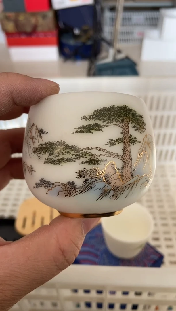 无运费险有瑕疵的摄影的产品有使用过的痕迹有点脏介意勿拍