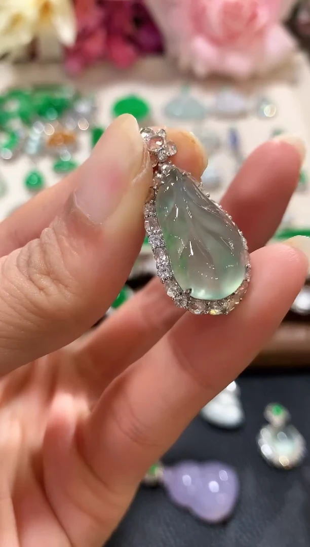 吊坠(不含链)18K金镶嵌翡翠m74