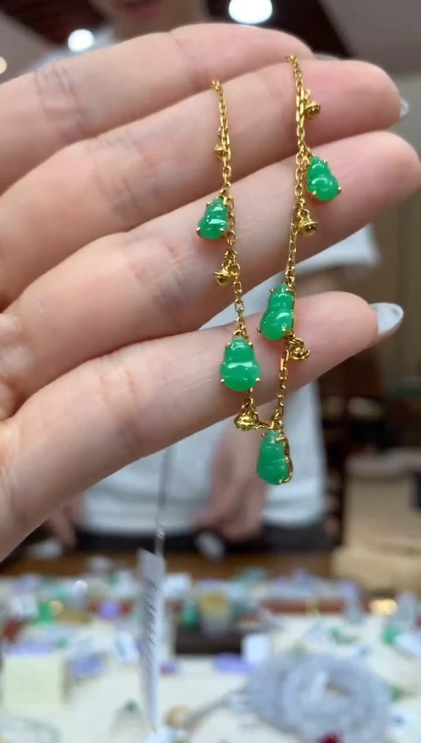 18K金镶嵌手链翡翠手链