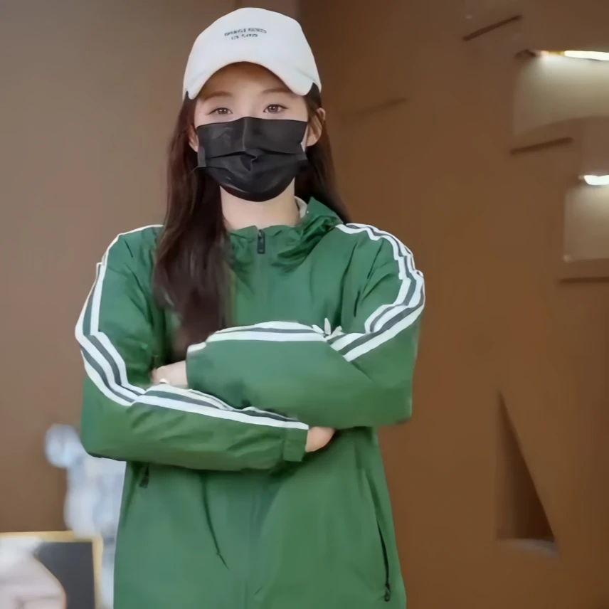 （商场撤柜）四季男女同款运动休闲风衣8032-Q1013