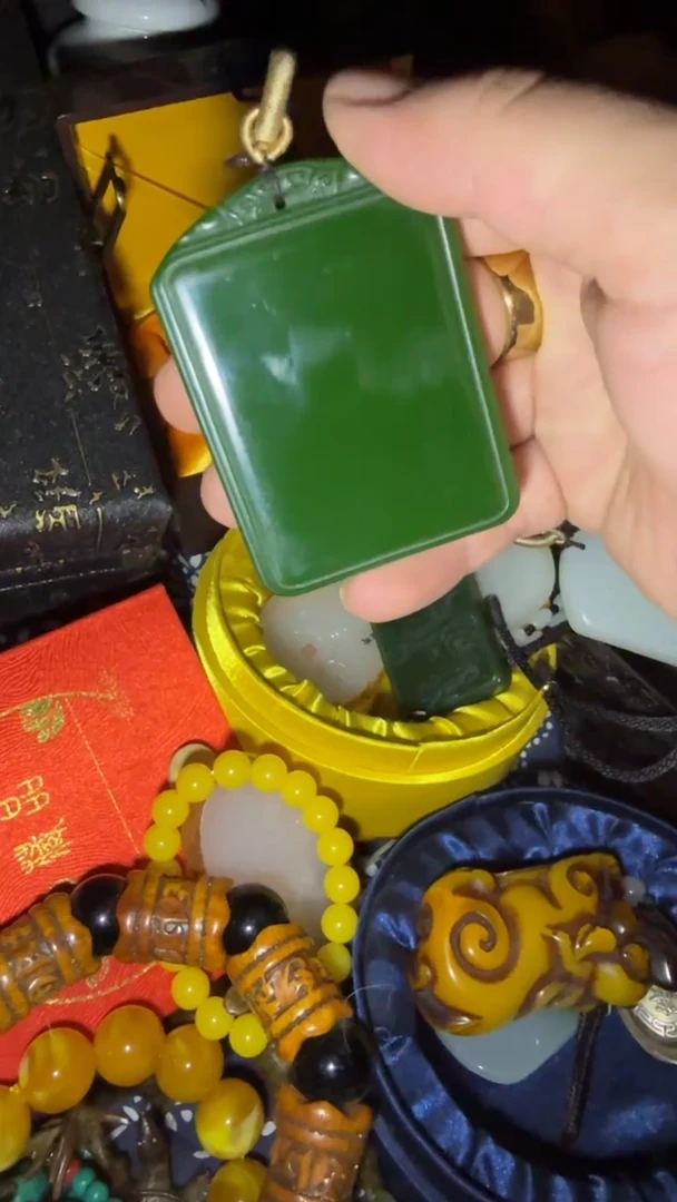 和田玉（碧玉）未镶嵌颈饰闪购高端商品链接