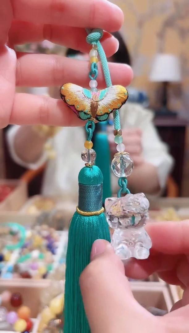 未镶嵌车挂水晶中式美学，苏绣精品