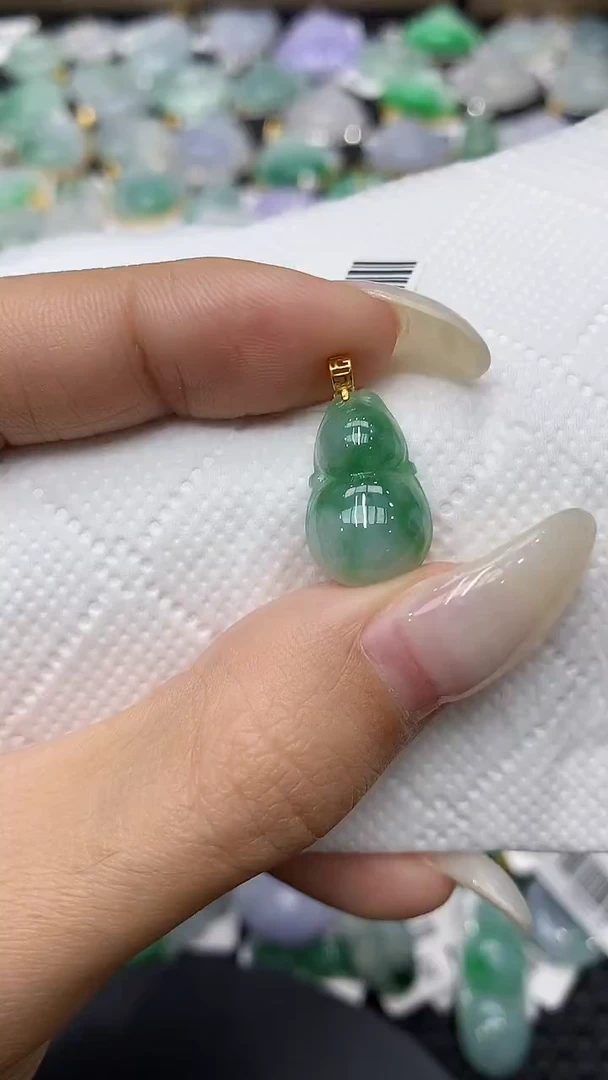 颈饰18K金镶嵌翡翠11111111111