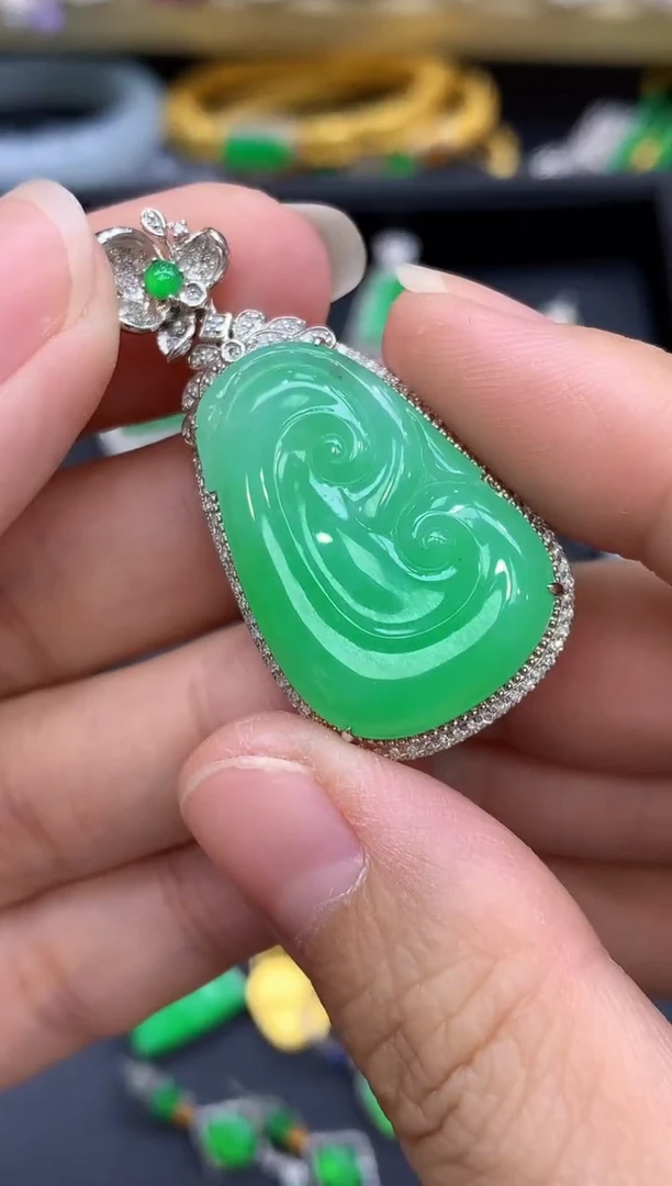 颈饰18K金镶嵌翡翠509-中国好珍宝