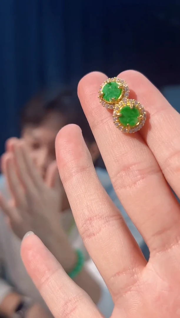 颈饰未镶嵌翡翠缅料A货/多样性发货/一件