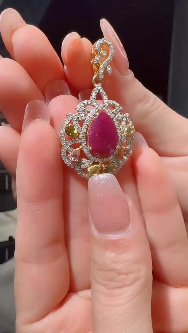 吊坠(不含链)未镶嵌红宝石5.55ct
