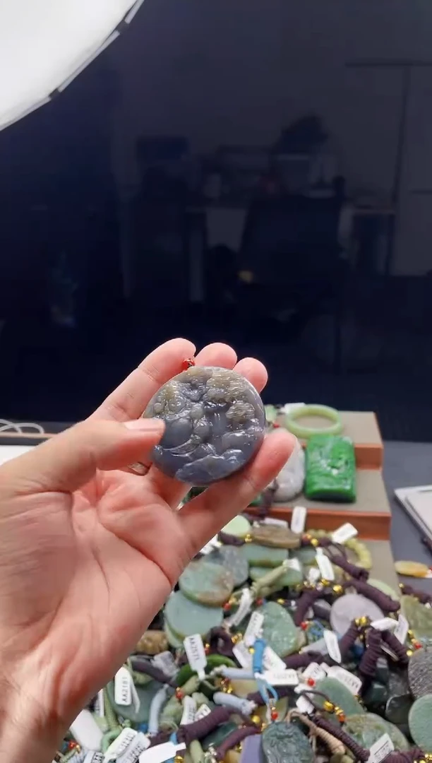 和田玉未镶嵌颈饰拍一发一