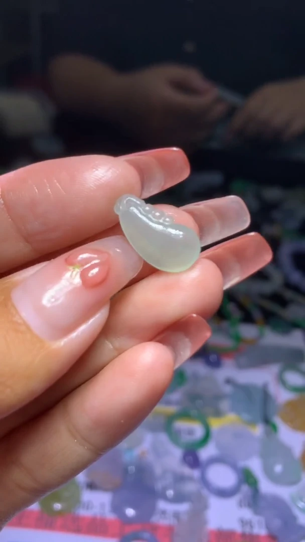 定制翡翠未镶嵌鱼MXX030337