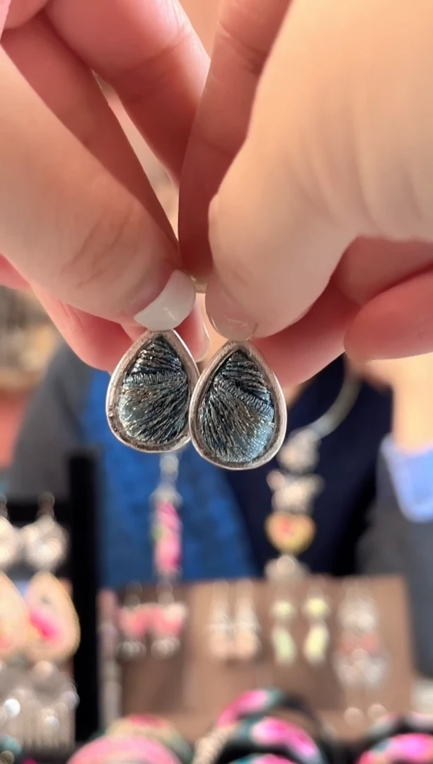 织绣艺枝独绣手工饰品382