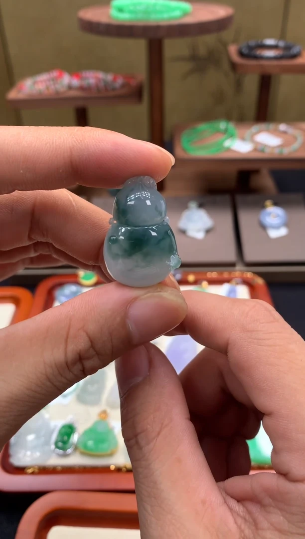 翡翠未镶嵌吊坠(不含链)葫芦