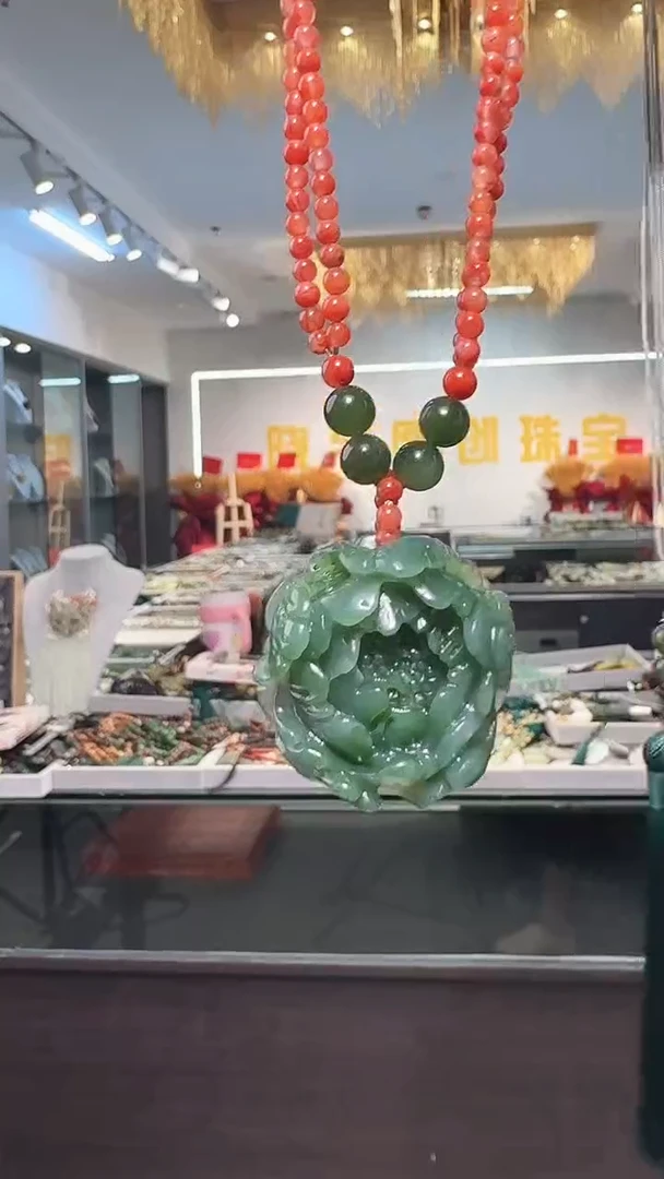 项链未镶嵌和田玉牡丹花吊坠