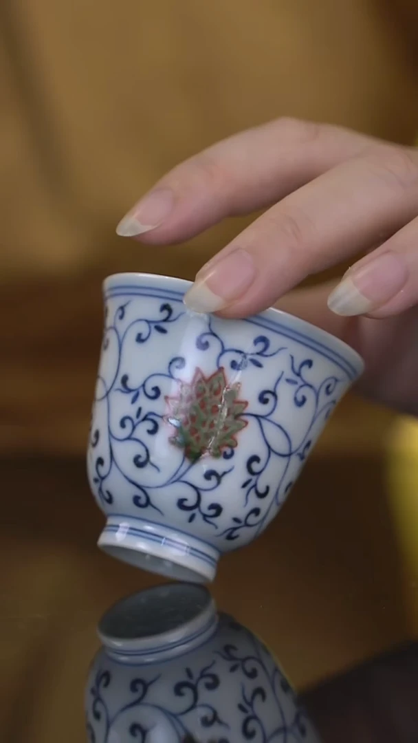 杯昀溪山房-青花釉里红缠枝莲岩茶杯（特惠款）