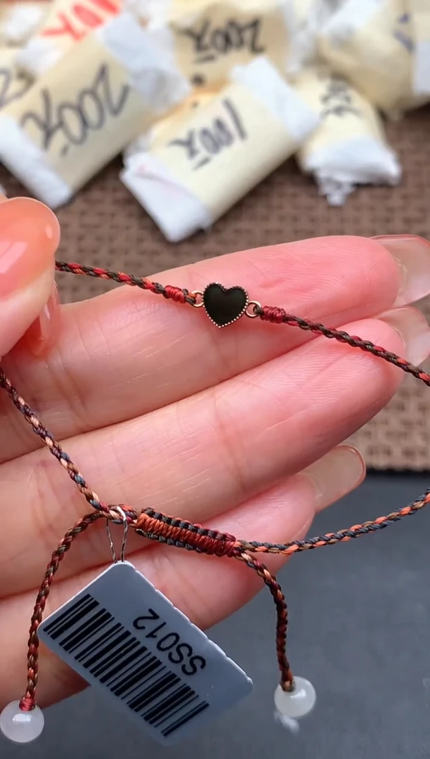 18K金镶嵌挂件翡翠1