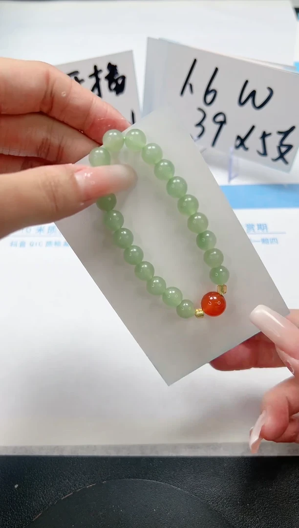 【闪购商品】石英质玉手链未镶嵌SL