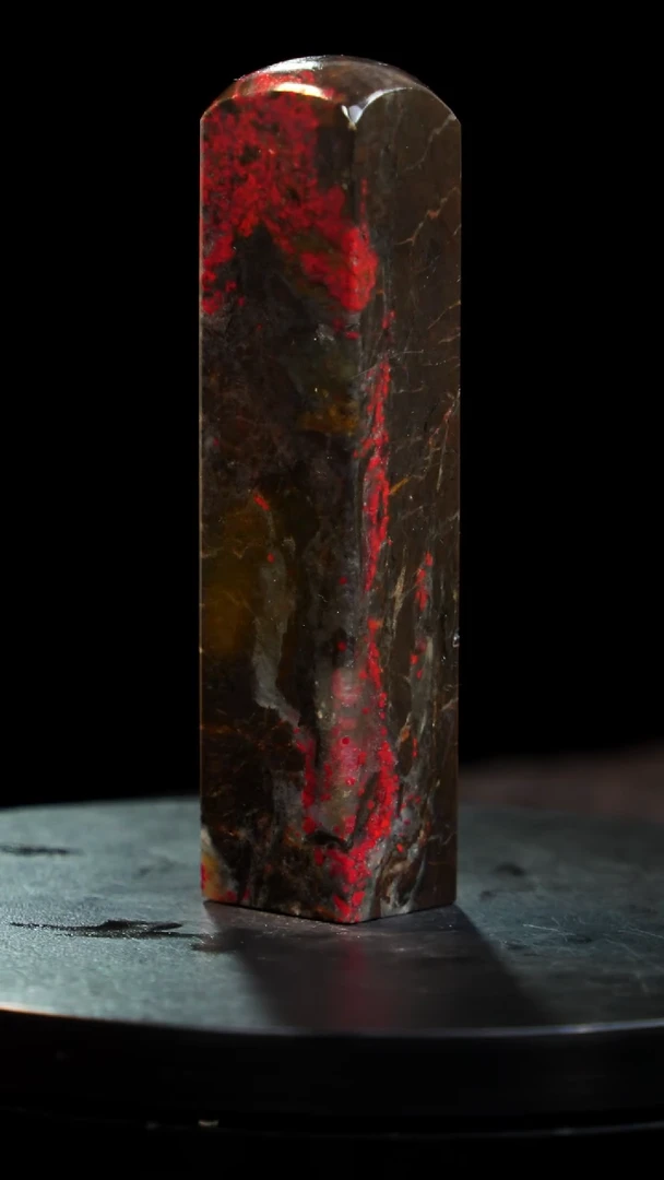 鸡血石水墨鸡血石稀少品种