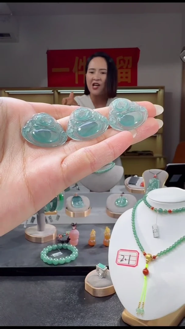 吊坠(不含链)未镶嵌翡翠佛公（多样性发其一）