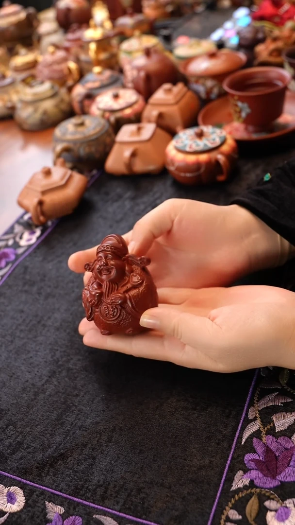 茶壶紫砂朱泥财神