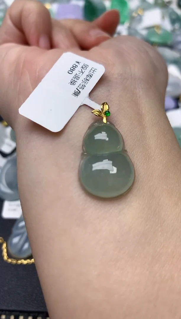 颈饰18K金镶嵌翡翠天然缅甸A货翡翠