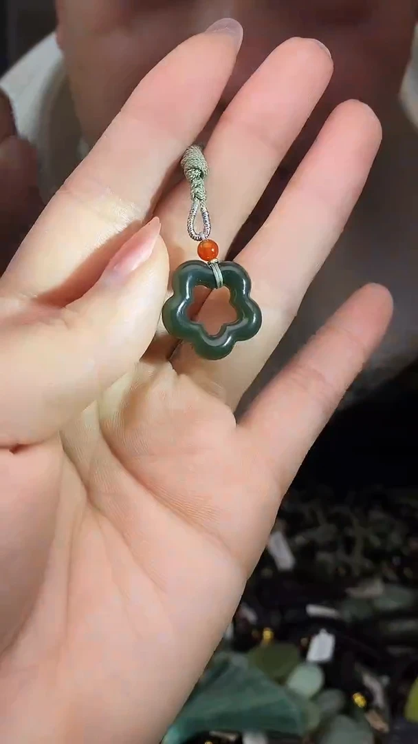 颈饰未镶嵌和田玉多样性发货，拍一发一