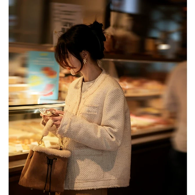 笑涵阁  2025年温柔法式优雅95鹅绒香风羽绒服YRA762770VG