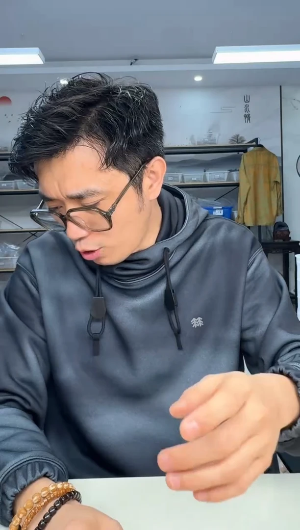 【闪购商品】文玩核桃把件25左右迷你龙