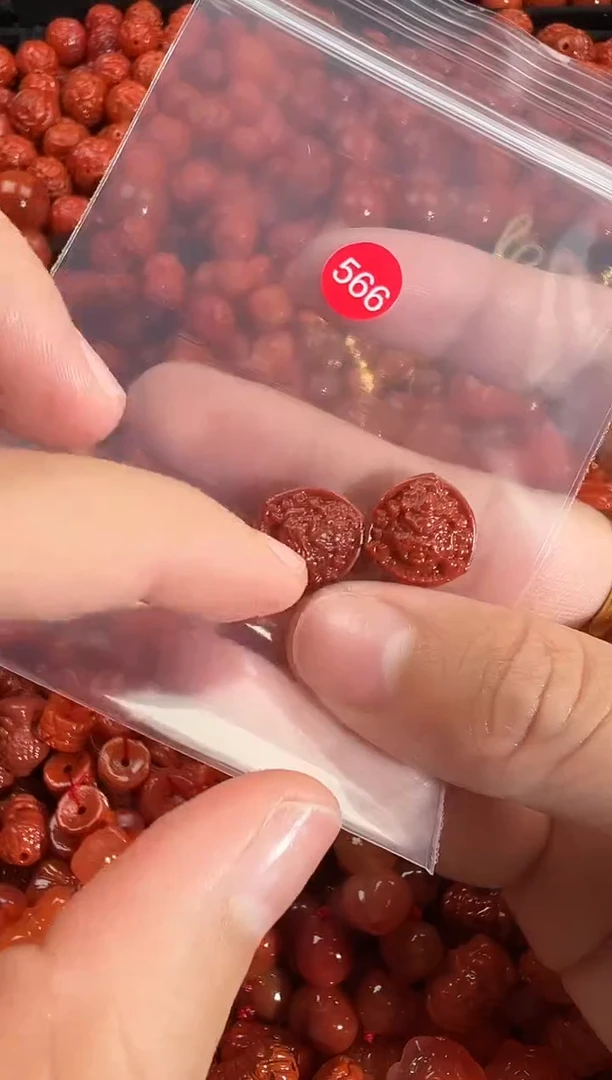 颈饰未镶嵌南红玛瑙1