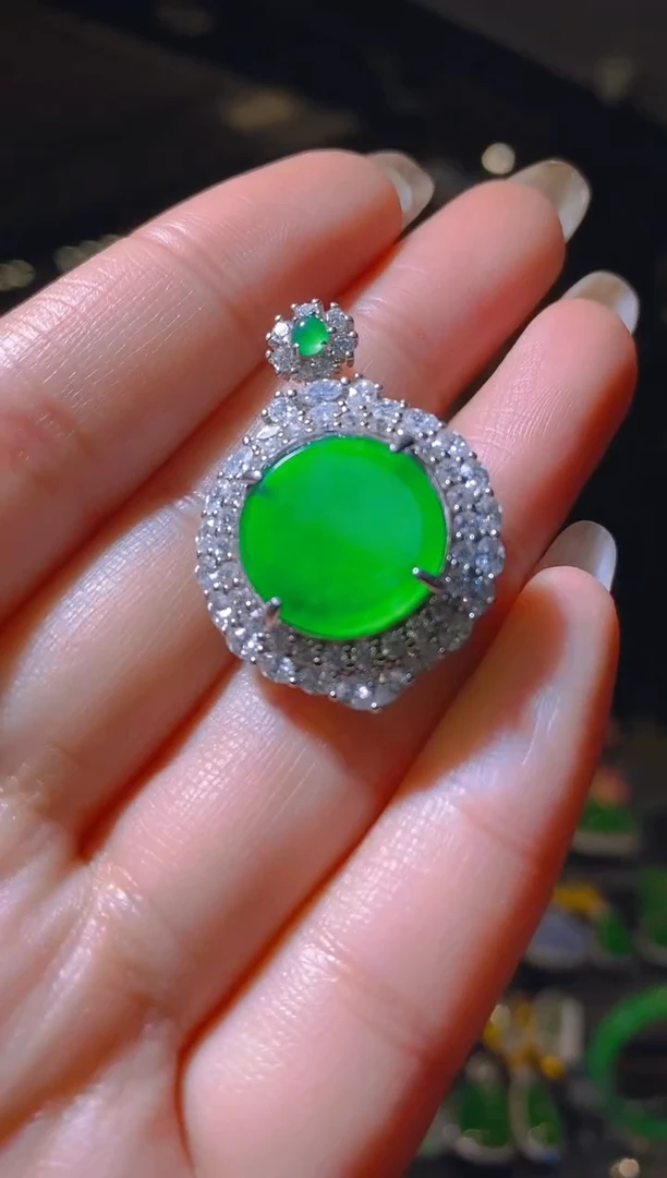 【闪购商品】翡翠吊坠(赠链)银S925镶嵌019（多样性发货）