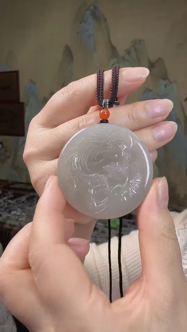 颈饰未镶嵌和田玉.