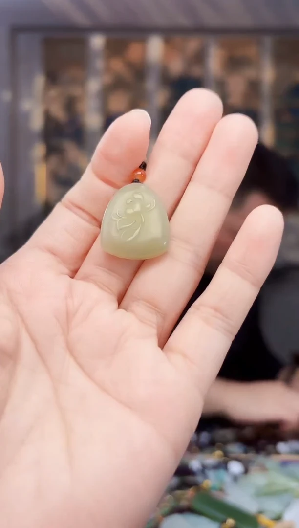 【闪购商品】和田玉挂件未镶嵌拍一发一