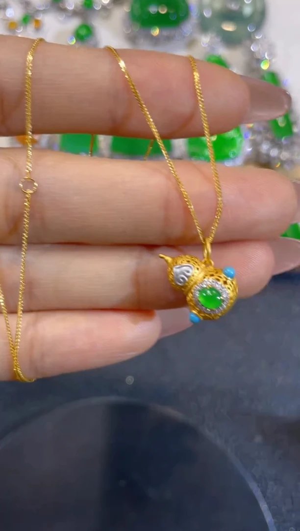 颈饰18K金镶嵌翡翠团购7