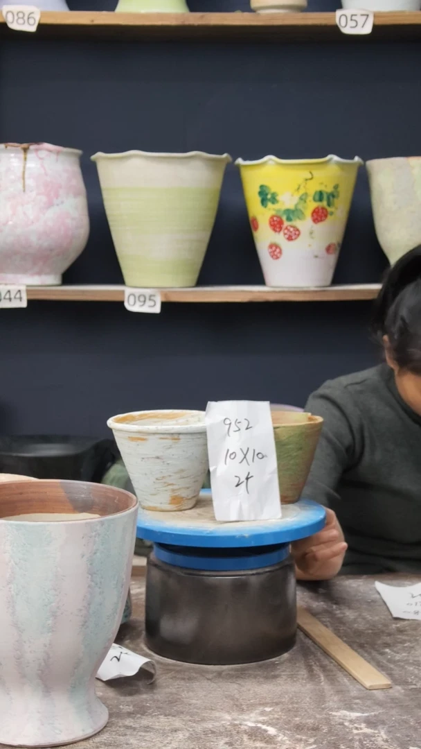 江西景德镇花盆微瑕952