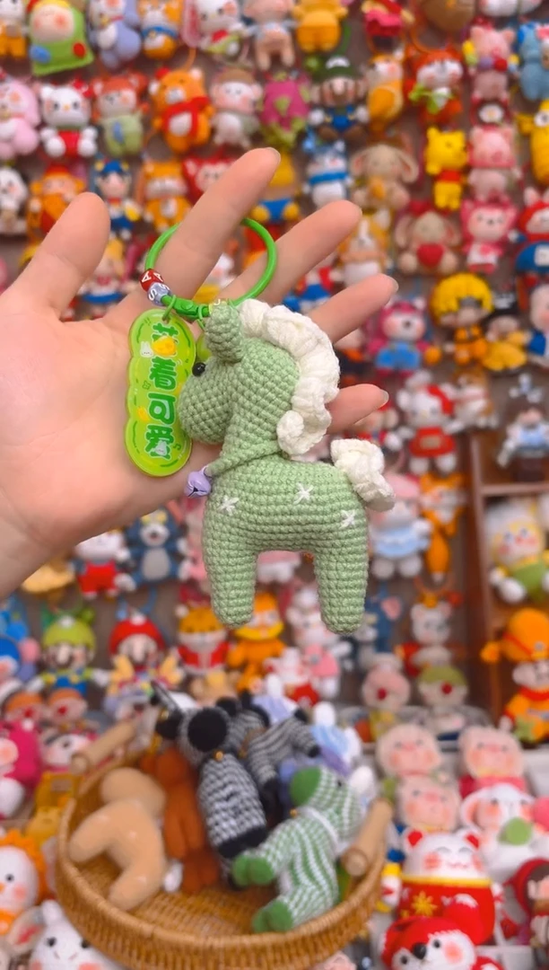 纯手工制作毛线钩织成品绿色马