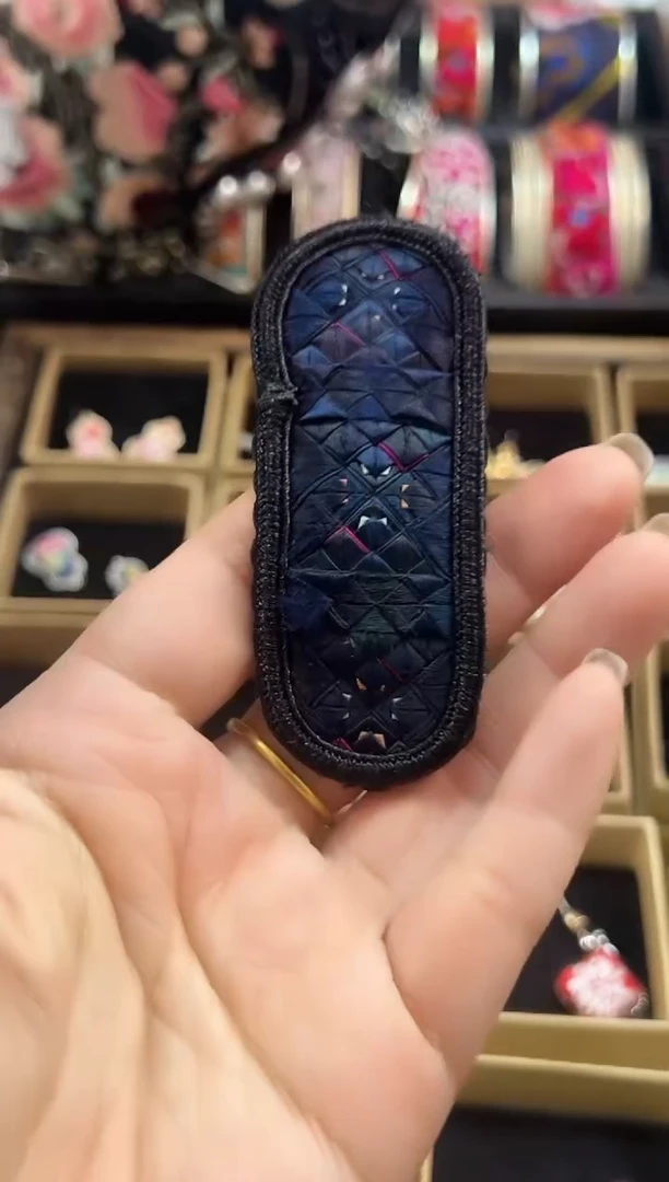 【闪购商品】织绣民族风老绣饰品526