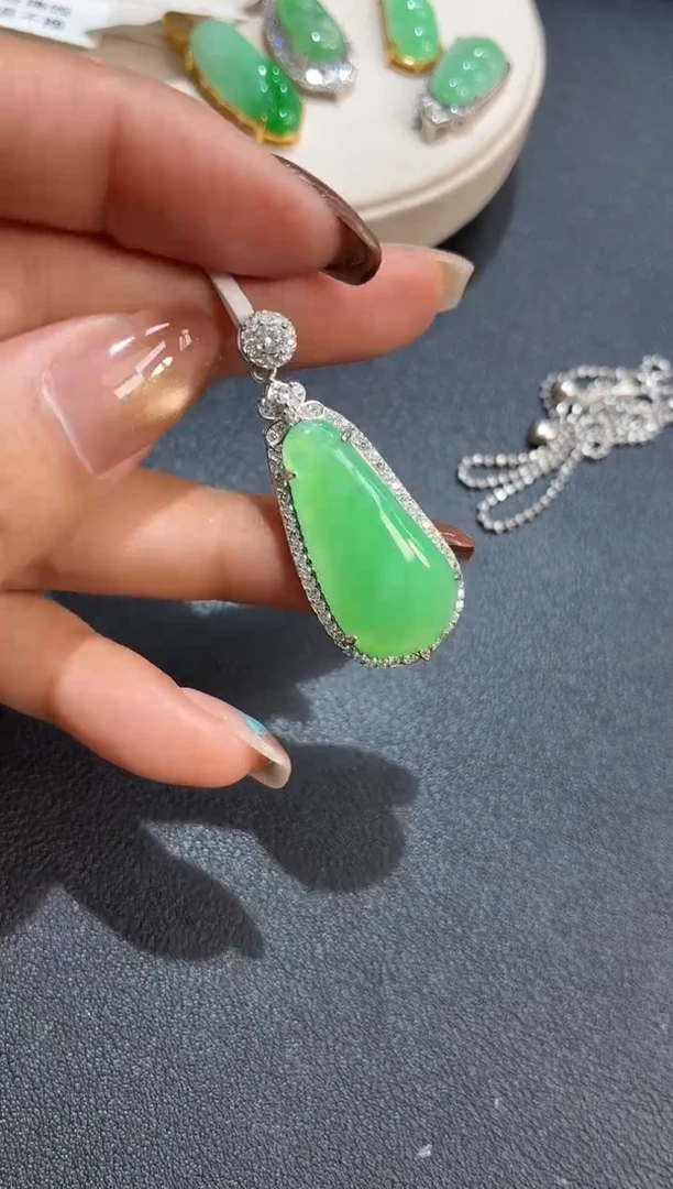 吊坠(不含链)银S925镶嵌翡翠福瓜